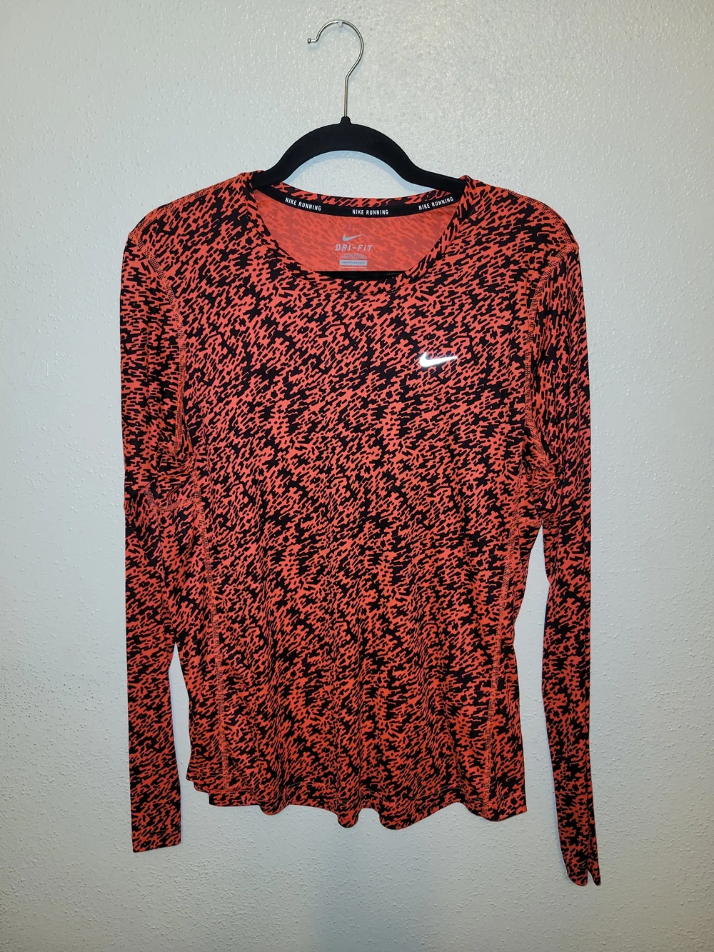 Nike Long Sleeve Dri-FIT Running Top - Red/Black Print Large